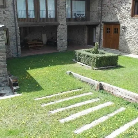 Holiday home Cal Masover, Casa De Piedra Rehabilitada Planoles