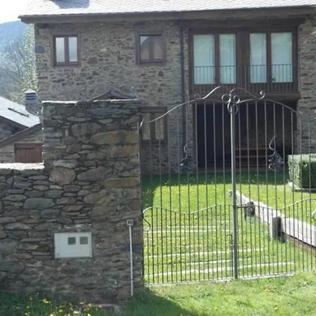 Holiday home Cal Masover, Casa De Piedra Rehabilitada